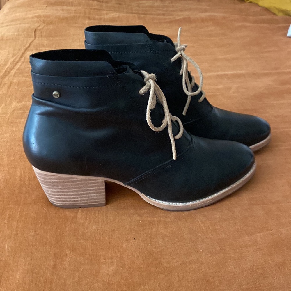 Womens Leather Ankle Booties